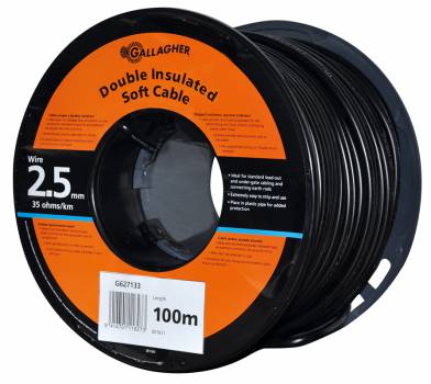 Grondkabel 2,5mm 100m/rol - 021611 - Dubbel geïsoleerde aanvoerkabel met metermarkering om het schrikdraadapparaat te verbinden met de afrastering en om (ondergrondse) verbindingen te maken (bijv. poorten). Door de kern van 2,5mm gegalvaniseerd draad tevens geschikt voor afstanden langer dan 30m.
Grondkabel 2,5mm 100m/rol - 021611 - Dubbel geïsoleerde aanvoerkabel met metermarkering om het schrikdraadapparaat te verbinden met de afrastering en om (ondergrondse) verbindingen te maken (bijv. poorten). Door de kern van 2,5mm gegalvaniseerd draad tevens geschikt voor afstanden langer dan 30m.